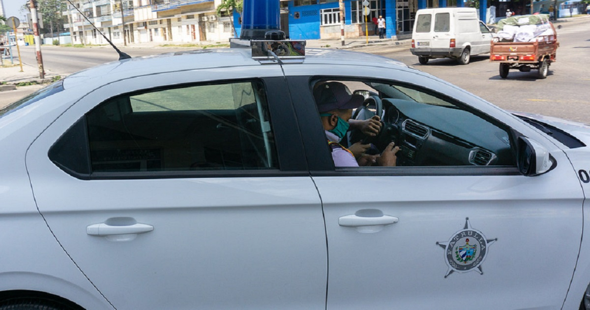 Patrulla de policía en La Habana (imagen de referencia) © CiberCuba