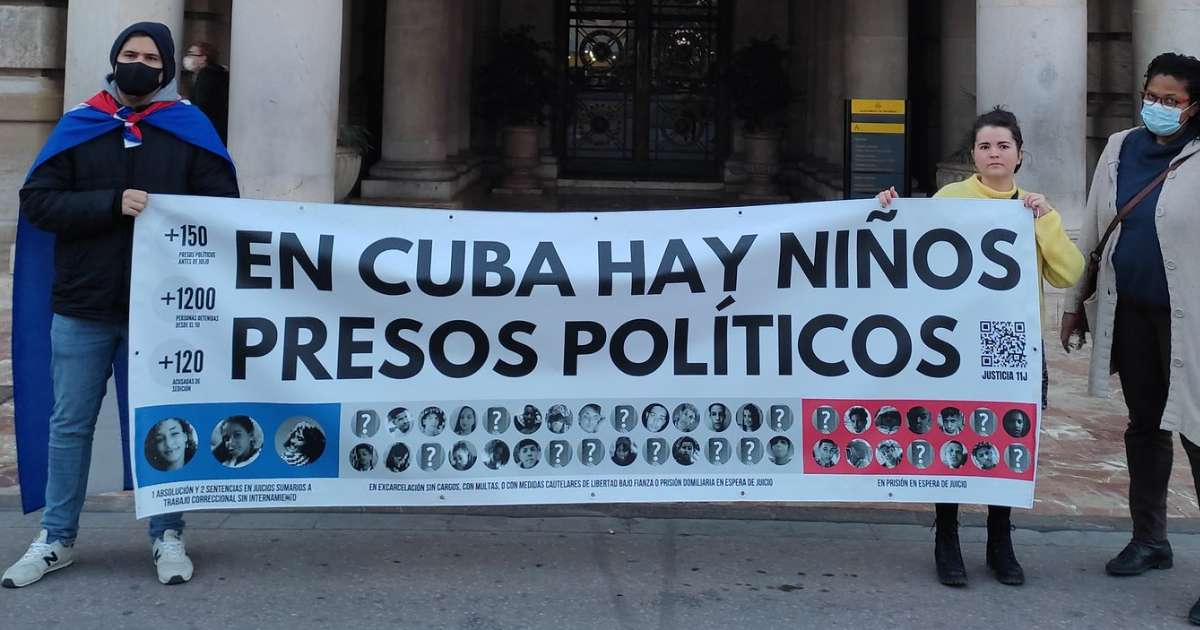 Cubanos en Valencia piden la libertad de los presos políticos en Cuba © Salomé García / CubaNet
