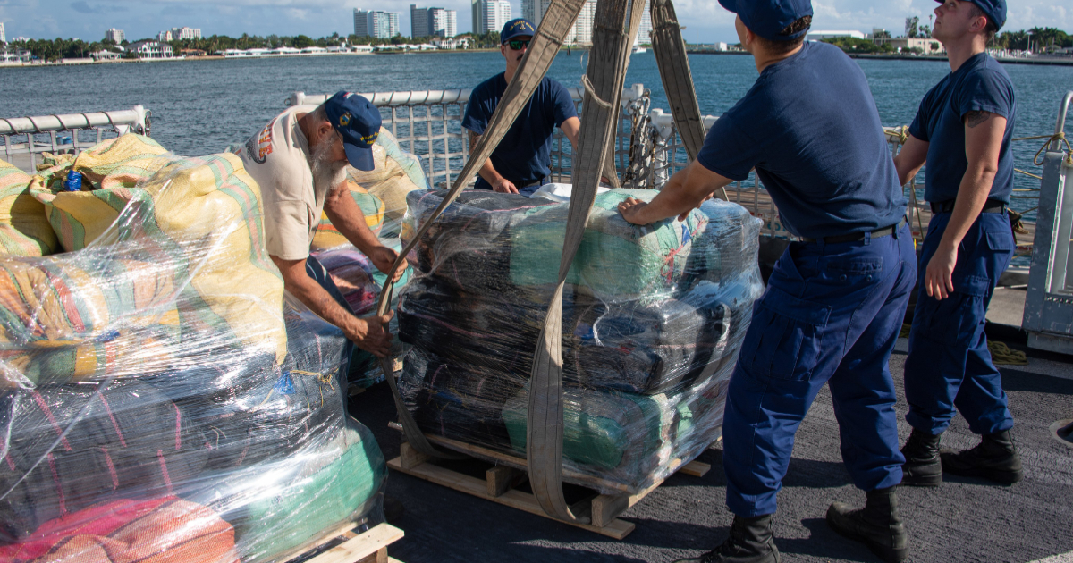 Cargamento de drogas incautadas en el Océano Pacífico Oriental © Twitter/ USCGSoutheast