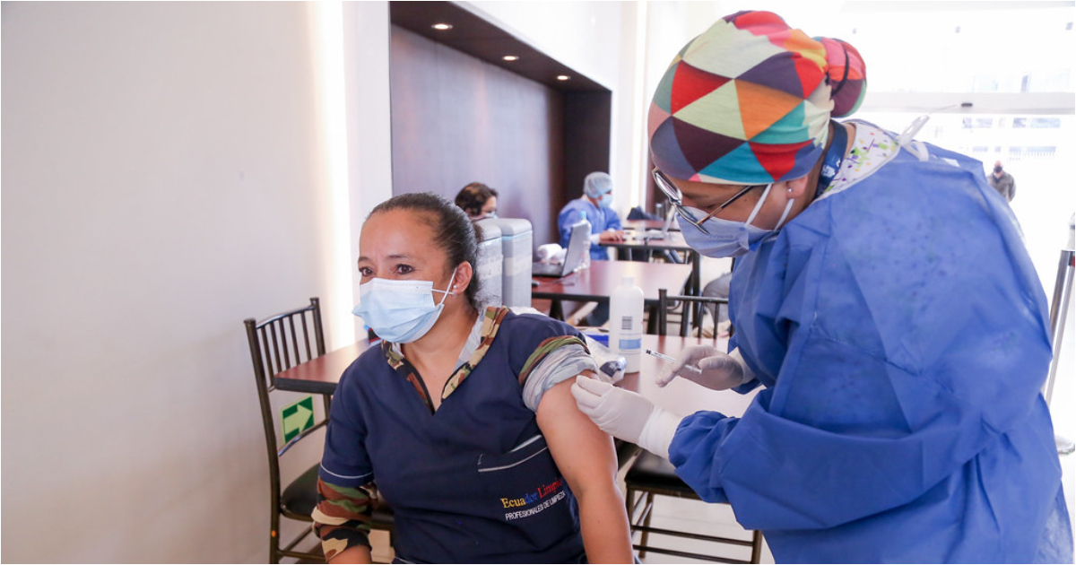 Vacunación en Ecuador © Flickr/Fernando Sandoval