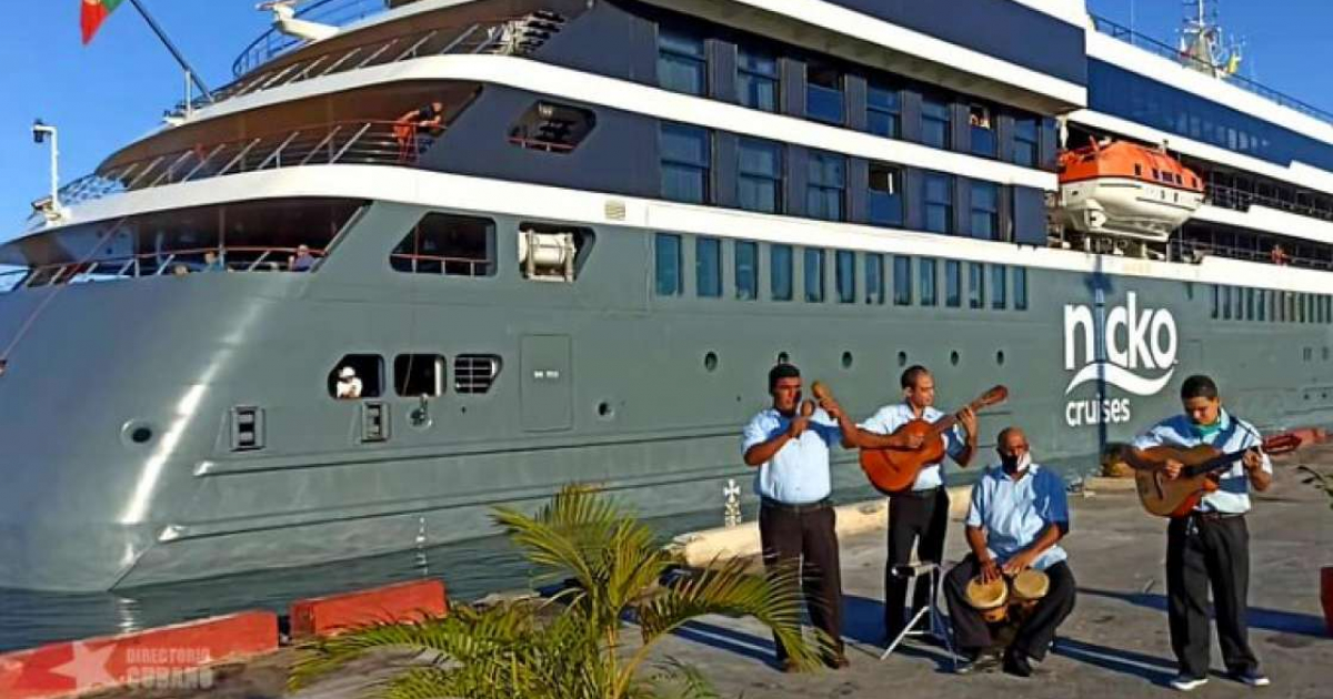 Crucero de la compañía Nicko Cruises llega a Cuba © Ernesto Soberón / Twitter