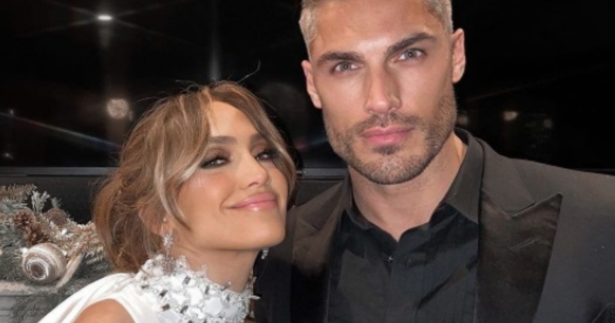 Jennifer Lopez y el estilista Chris Appleton durante la cena navideña © Instagram/ Chris Appleton