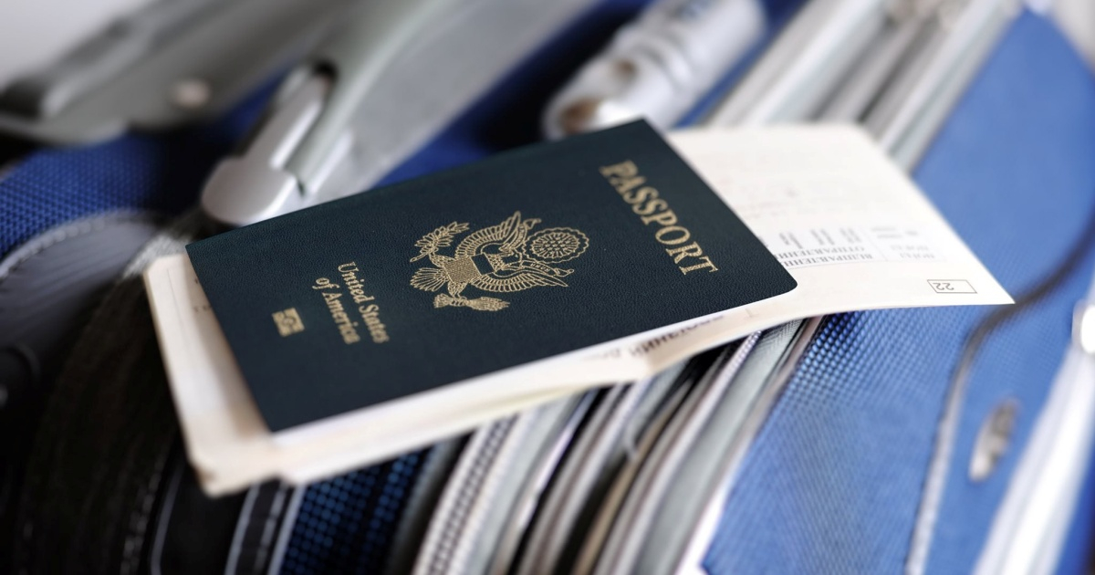 Pasaporte estadounidense © Facebook / Embajada de EEUU en La Habana
