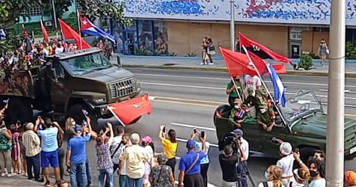 Llegada de la "caravana de la libertad" a La Habana este 8 de enero. © Facebook / ICRT