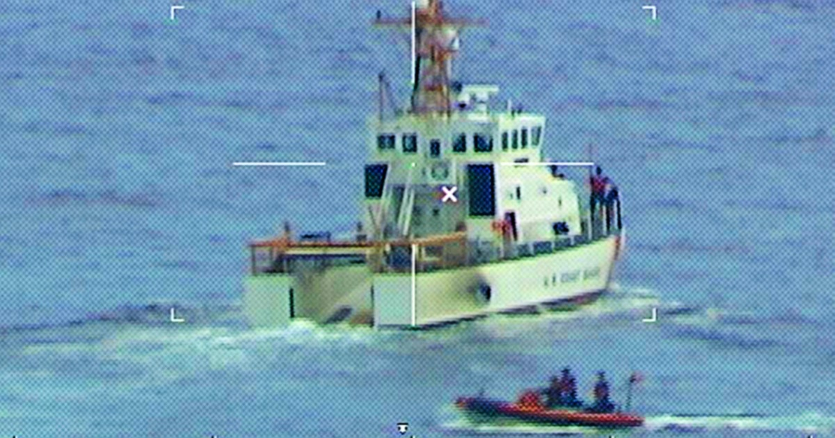 Embarcaciones que participan en las operaciones de salvamento y rescate © Twitter / USCGSoutheast