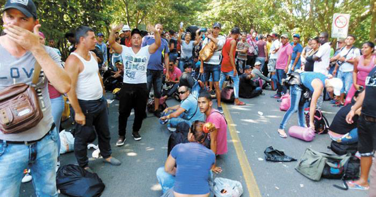 Cubanos varados en Nicaragua, rumbo a la frontera mexicana , en 2019. © La Prensa (Nicaragua)