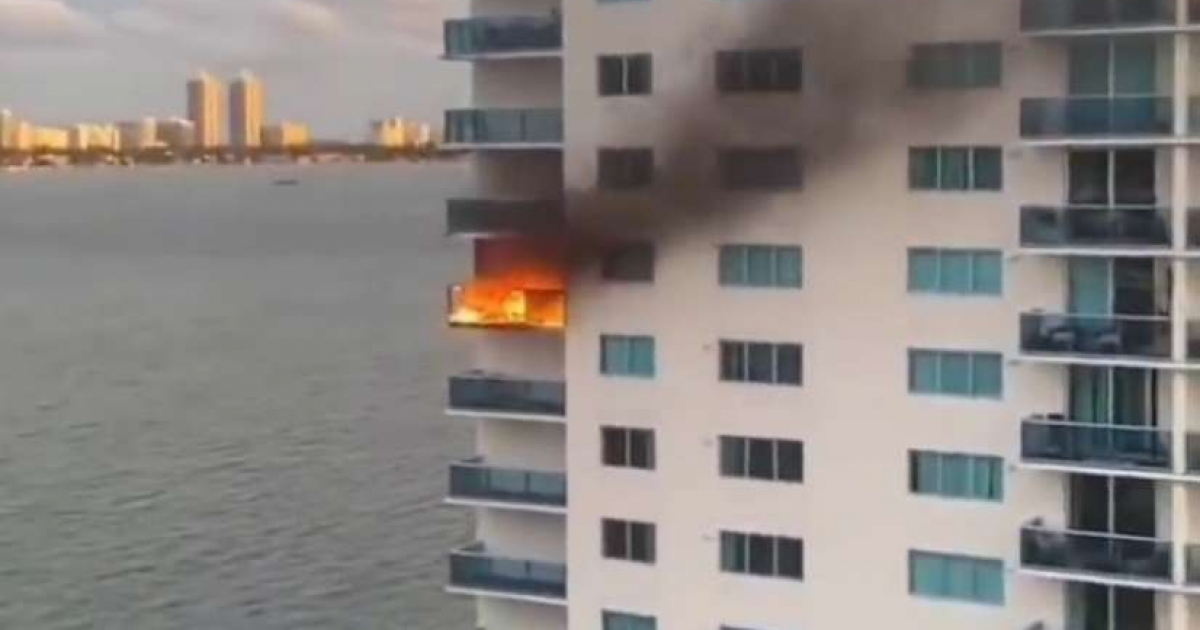 Incendio en edificio de North Bay Village © Captura de video de onlyindade / Instagram