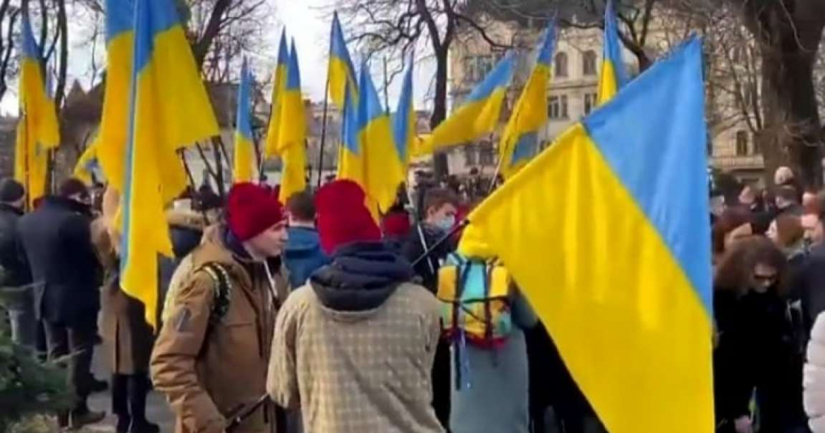 Mitin por el Día de la Unidad en Lviv, Ucrania © Historiente / Twitter