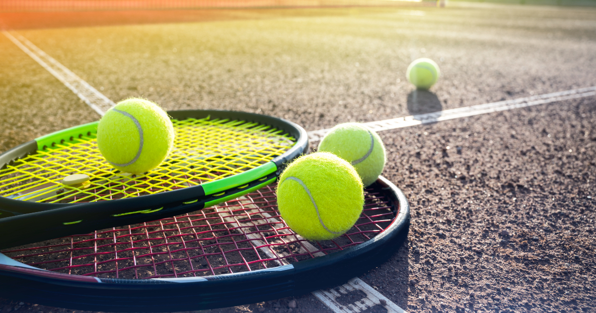Raquetas y pelotas de tenis (Imagen de referencia) © <a href="https://sp.depositphotos.com/">Depositphotos</a>