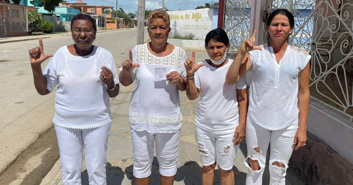 Damas de Blanco en Colón, Matanzas © Facebook Caridad Burunate