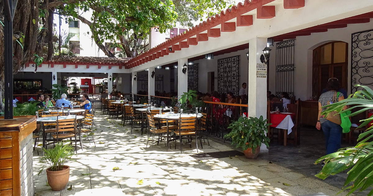 Interior del restaurante © CiberCuba