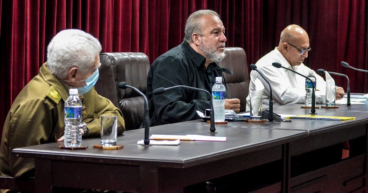 Ramiro Valdés, Manuel Marrero Cruz y Rene Mesa Villafaña en la reunión © Facebook / Presidencia de Cuba