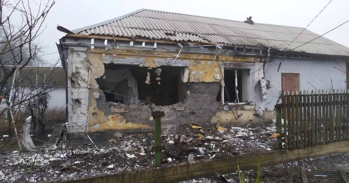 Casa destruida en Mariúpol por los bombardeos rusos © Wikimedia