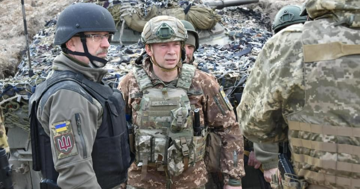 Ministro de Defensa de Ucrania con militares © Facebook / Ministerio de Defensa de Ucrania