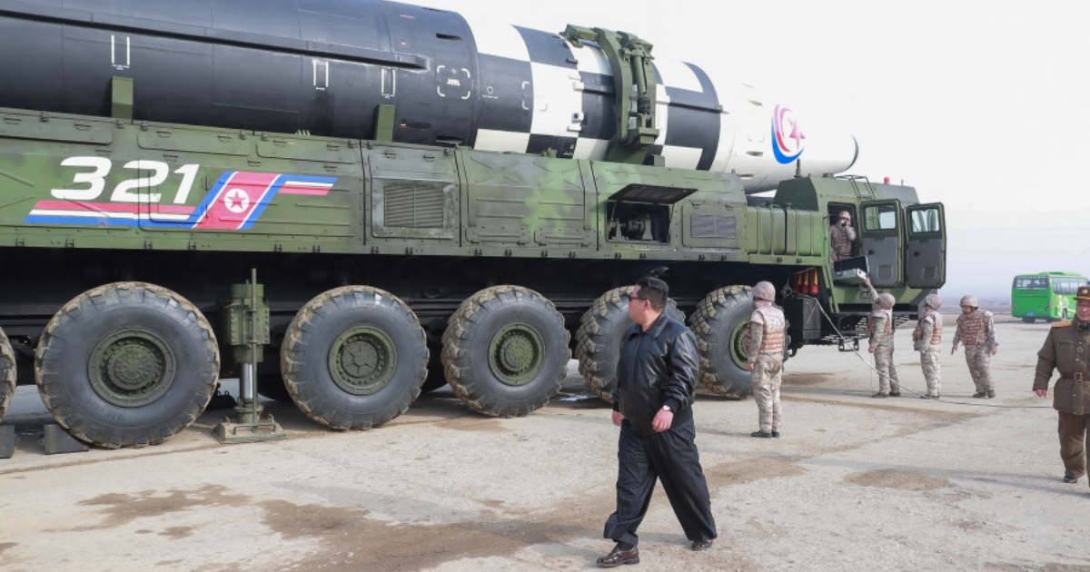 Kim Jong-un participa en lanzamiento de misil intercontinental © kcna