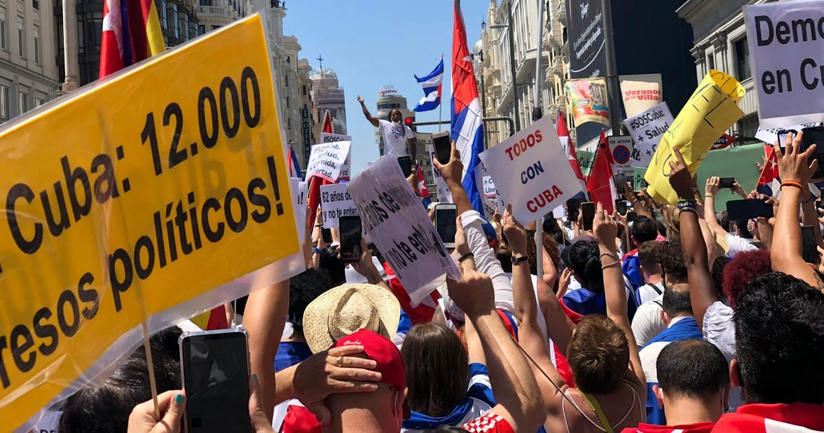 Manifestación de cubanos en Madrid en julio de 2021 © CiberCuba