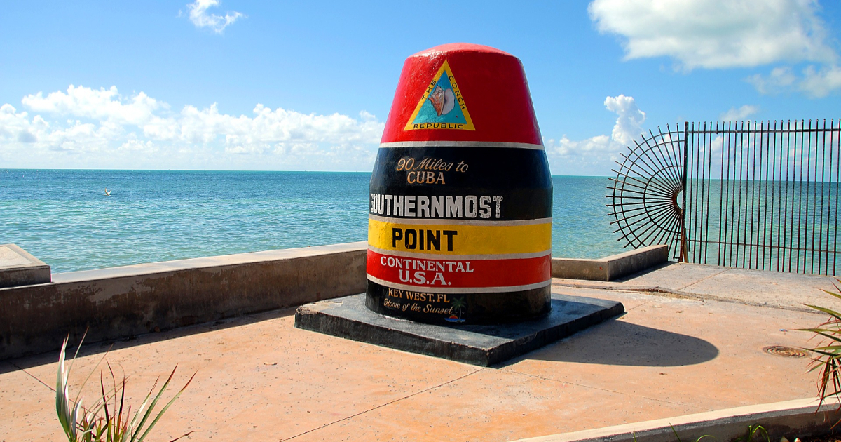 Boya en Key West, Florida, que marca el punto más al sur de Estados Unidos © Pixabay / paulbr75