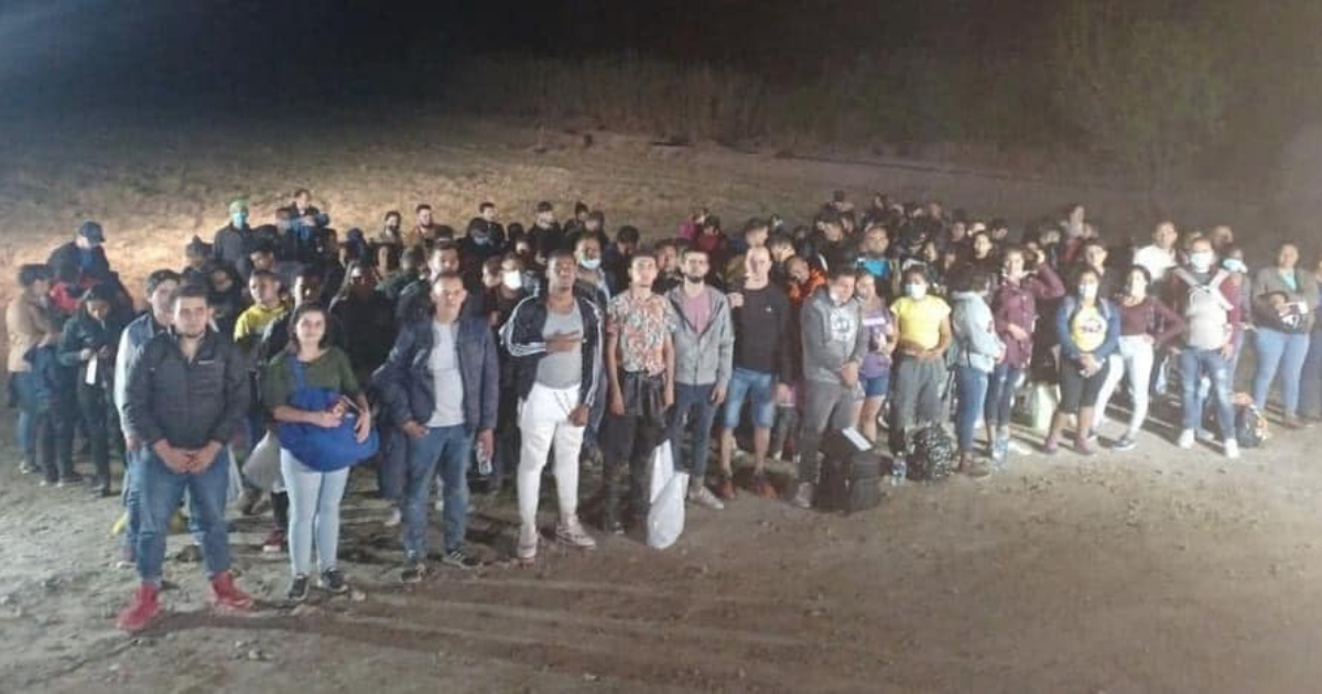 Migrantes en la frontera © Facebook / ImpactoVisión Noticias