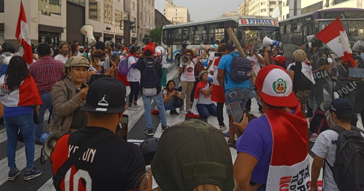 Protestas en Lima, capital de Perú © Twitter / @Haaser17