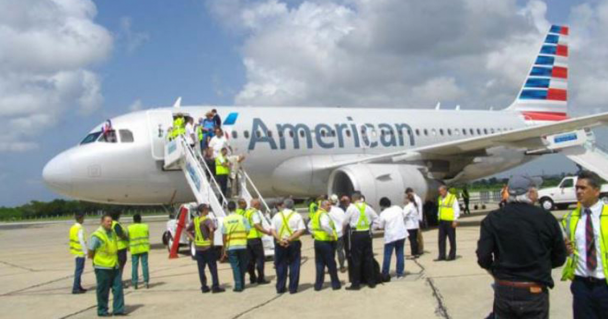 Un avión de American Airlines llega a Cuba © Granma