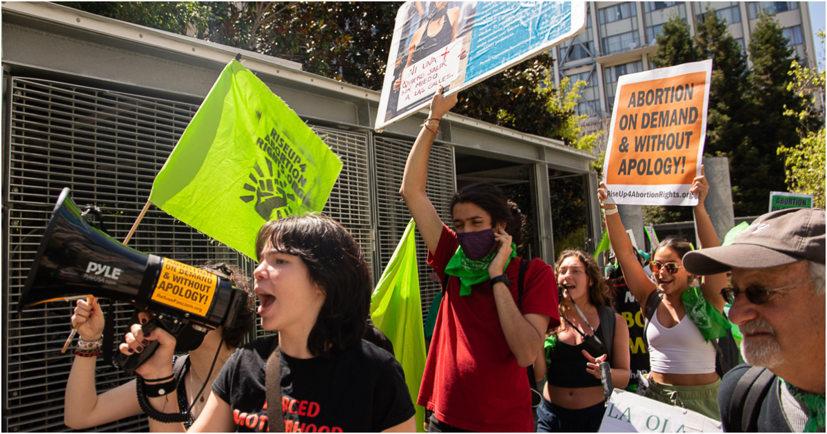 Protesta a favor del derecho al aborto en Berkeley, California © Twitter / Bay Area Protest Photo