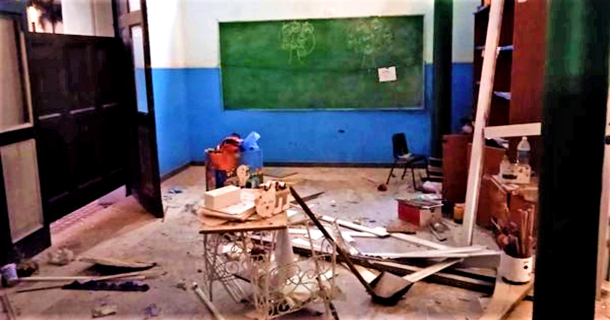 Estado en el que quedó una de las aulas de la Escuela Concepción Arenal © Canal Caribe 