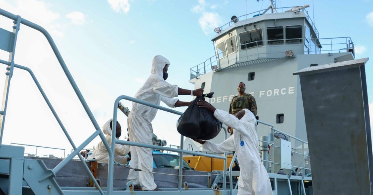 Migrantes interceptados en el mar por la Real Fuerza de Defensa de las Bahamas (imagen de referencia) © Facebook/ Real Fuerza de Defensa de las Bahamas 
