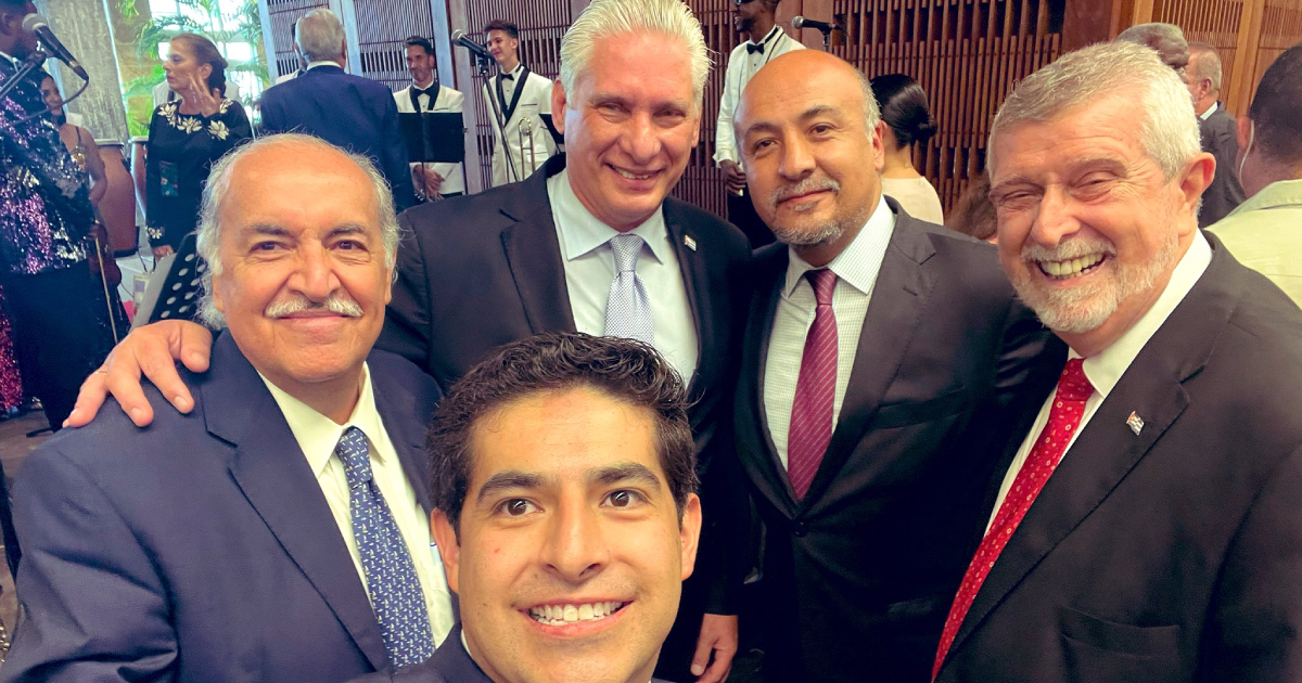 Miguel Díaz-Canel con embajadores de Cuba y México © Twitter / Martín Borrego Llorente
