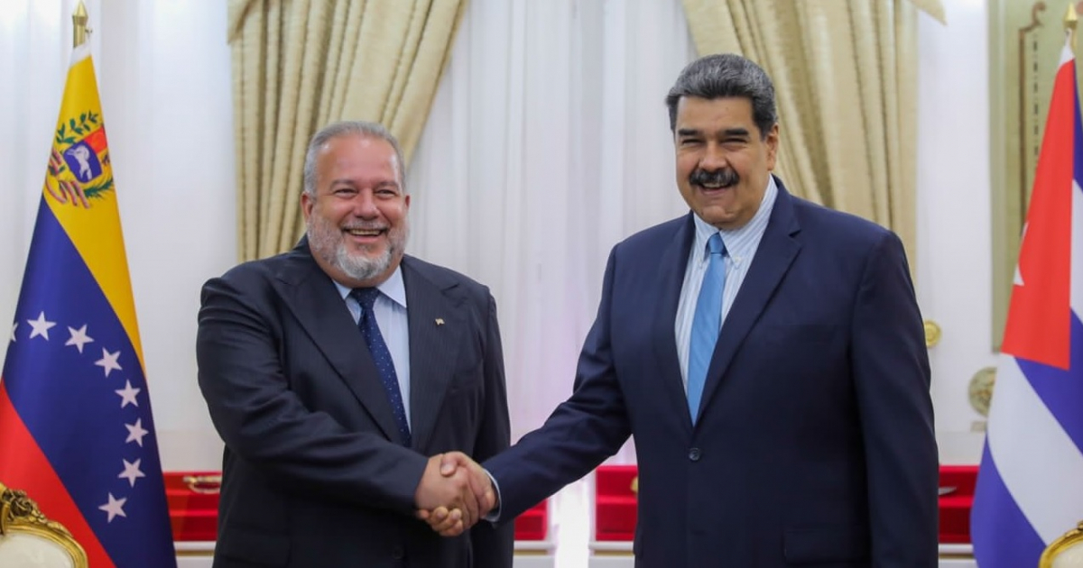 Manuel Marrero Cruz y Nicolás Maduro © Twitter / Nicolás Maduro