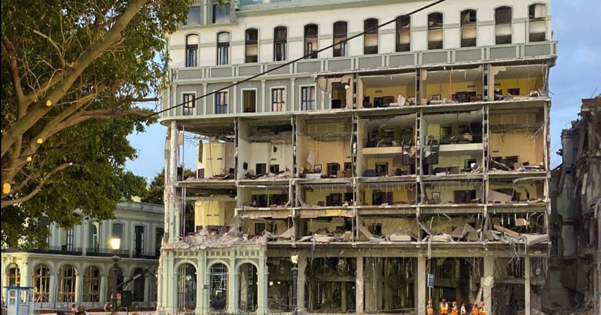 Hotel Saratoga tras la explosión © Facebook/Cubadebate