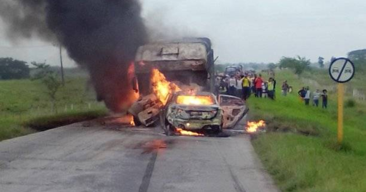 Accidente de tránsito en Guáimaro, Camagüey. © Facebook / Yulio Oliva