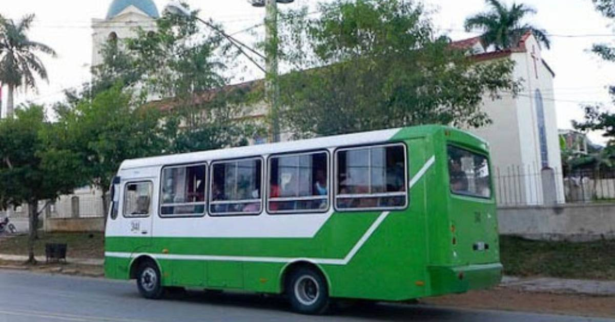 Transporte público en Pinar del Río © ACN