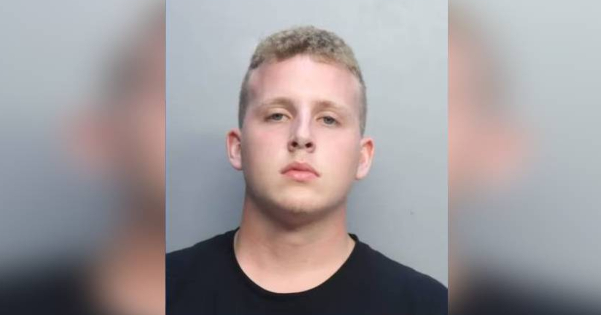 Ethan Duey, joven arrestado por portar un arma dentro de una escuela en Florida © Miami-Dade County Corrections