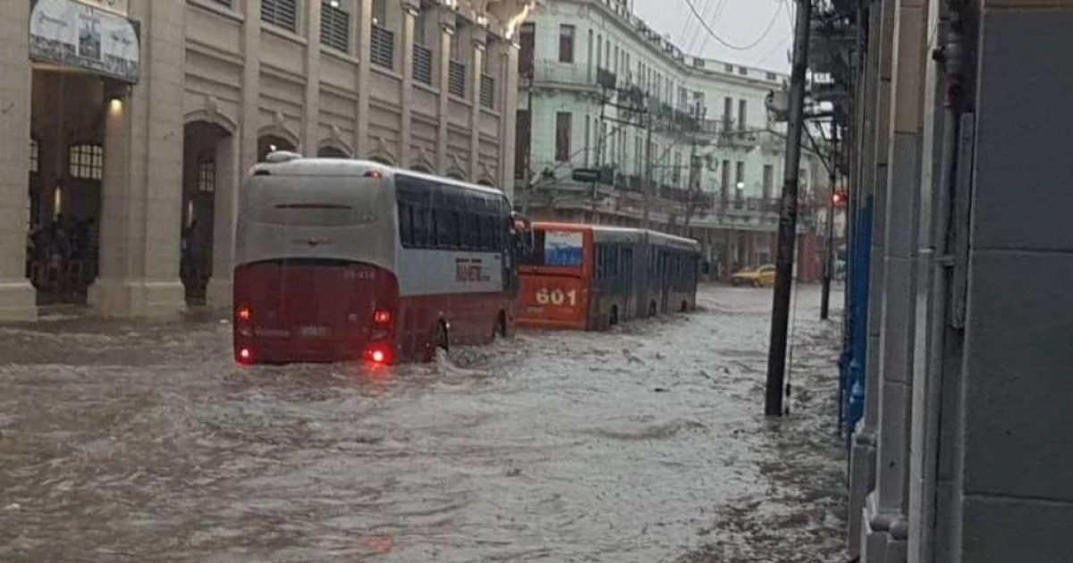 Inundaciones en La Habana © Lázaro Manuel Alonso / Facebook
