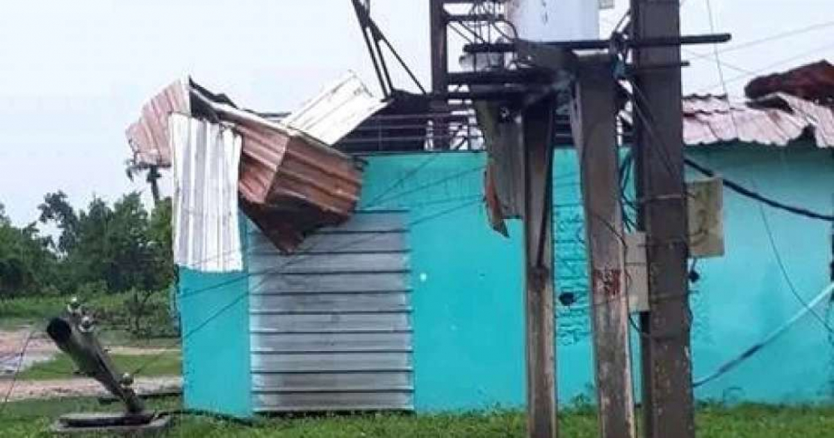 Daños del tornado en Juraguá © Comunicador De Abreus / Facebook