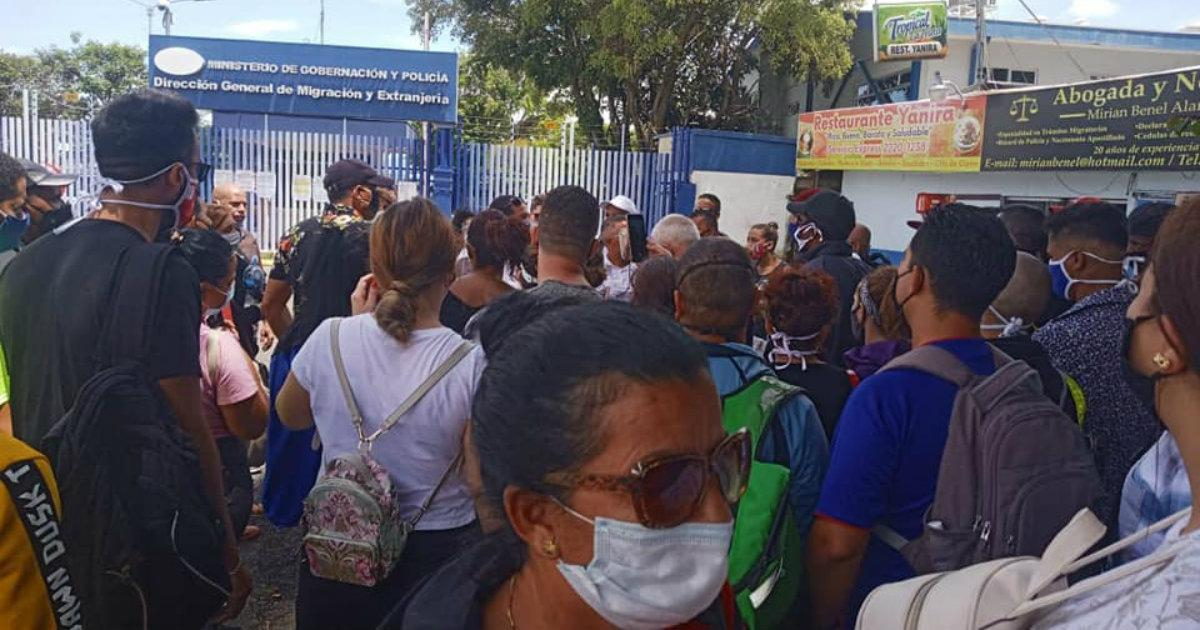 Cubanos varados en la frontera costarricense con Nicaragua en 2021 (Imagen de referencia) © Facebook / Miriela Oliva