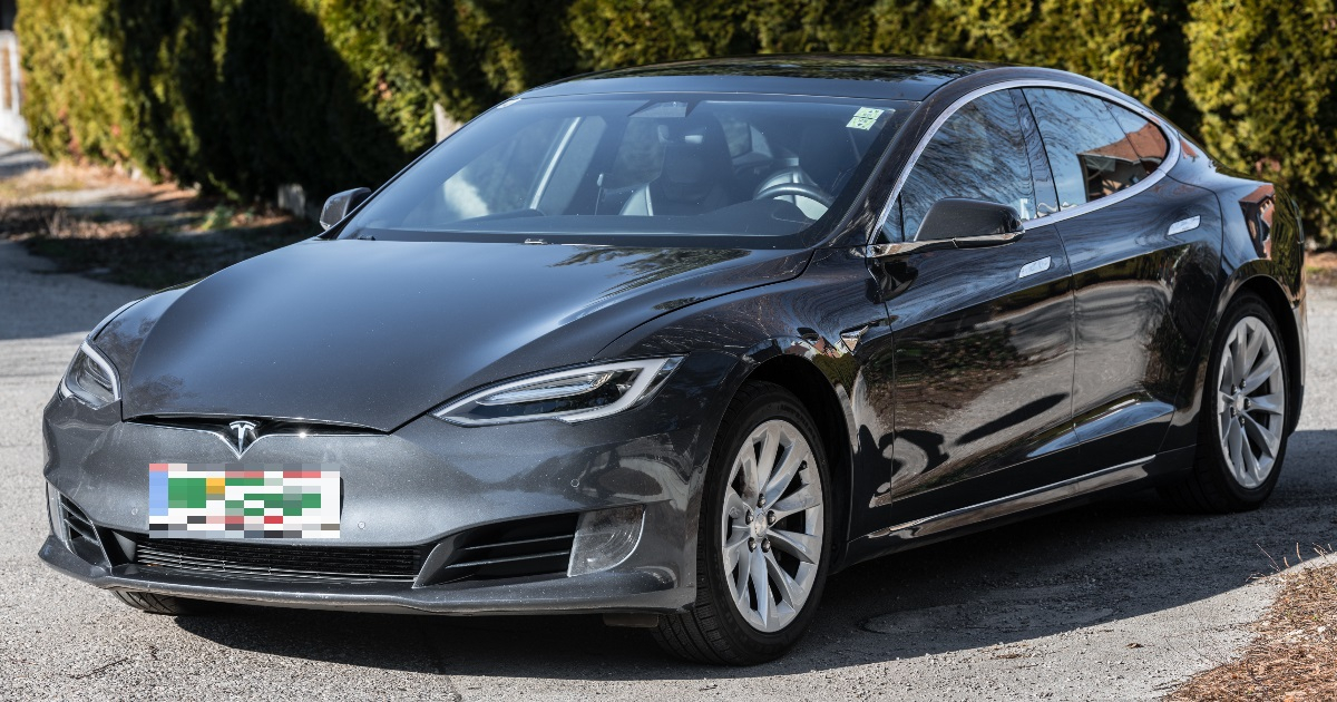 Tesla sube precios de sus autos en Estados Unidos
