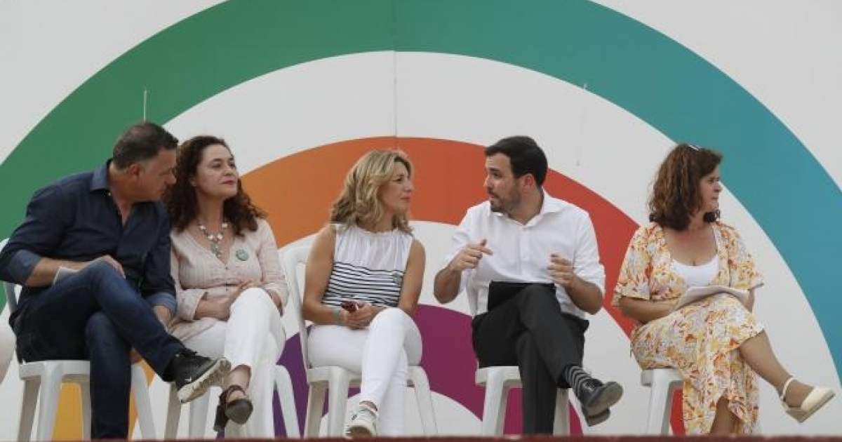 Dirigentes de Por Andalucía junto a la vicepresidenta Díaz (centro) y el ministro Garzón, segundo por la derecha. © Adelante Andalucía