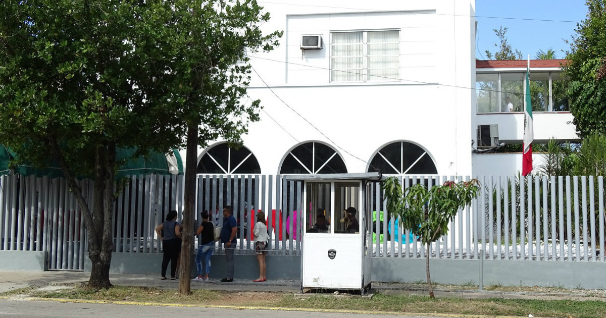 Exteriores de la Embajada de México en Cuba © CiberCuba