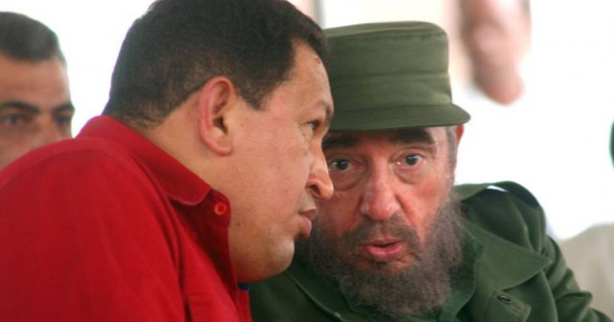 Hugo Chávez y Fidel Castro © Alberto Borrego / Granma