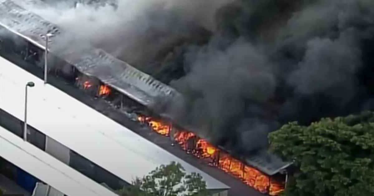 Imágenes del voraz incendio que consumió parte del mercado © YouTube/screenshot-Local10