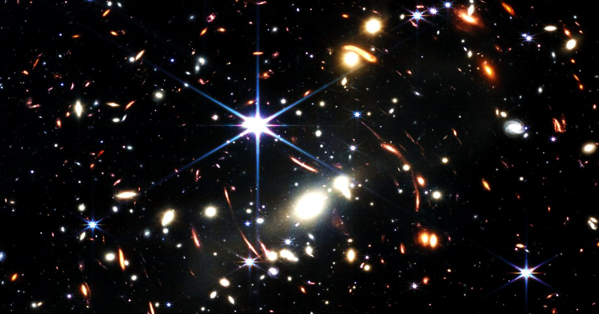 Imagen del cúmulo de galaxias SMACS 0723 tomada por eWebb © Twitter / @POTUS