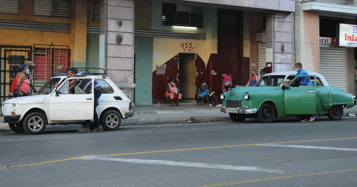 Una cola de diésel en La Habana © Facebook / Cubanet