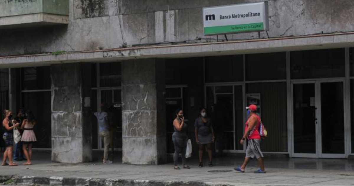 Banco Metropolitano de La Habana © Granma/Endrys Correa Vaillant