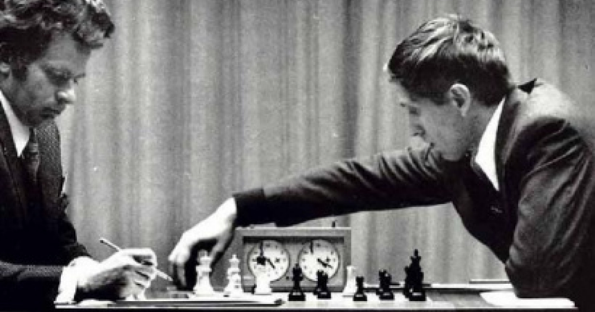 Fischer y Spassky en el match del siglo © Chess24.com