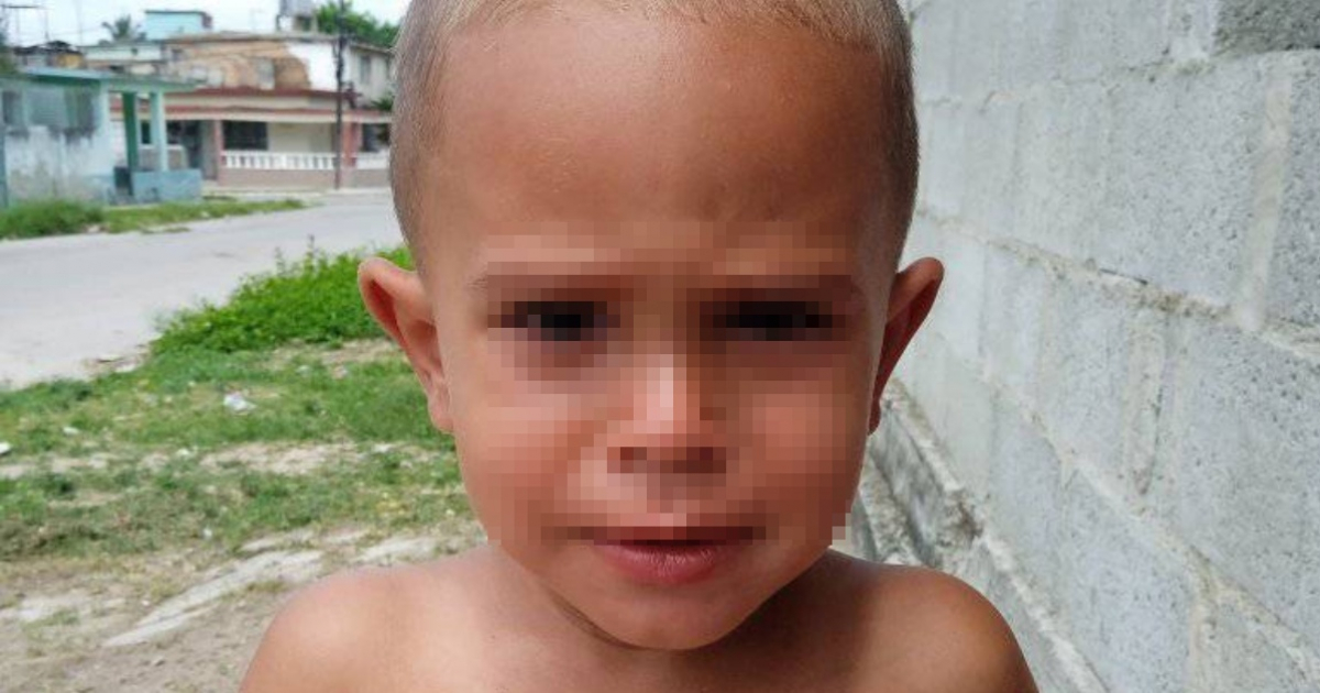 Niño encontrado solo en La Habana © Facebook / Yaneisi Peleas