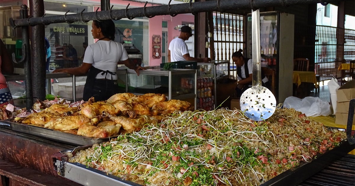 Venta de comida en La Habana en 2017 (imagen de referencia) © CiberCuba 