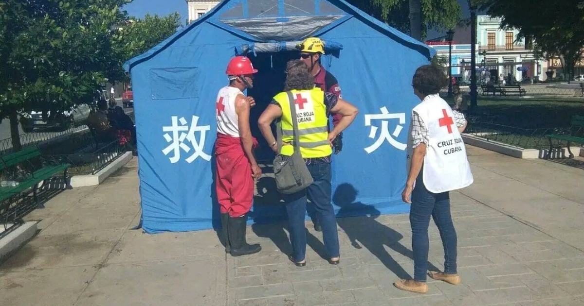 Brigadistas de la Cruz Roja y Rescate y Salvamento en Matanzas © Twitter / Radio Rebelde