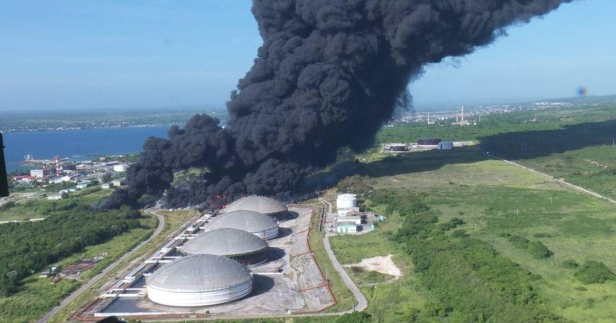 Incendio en Base de Supertanqueros de Matanzas © Facebook/ Cubadebate