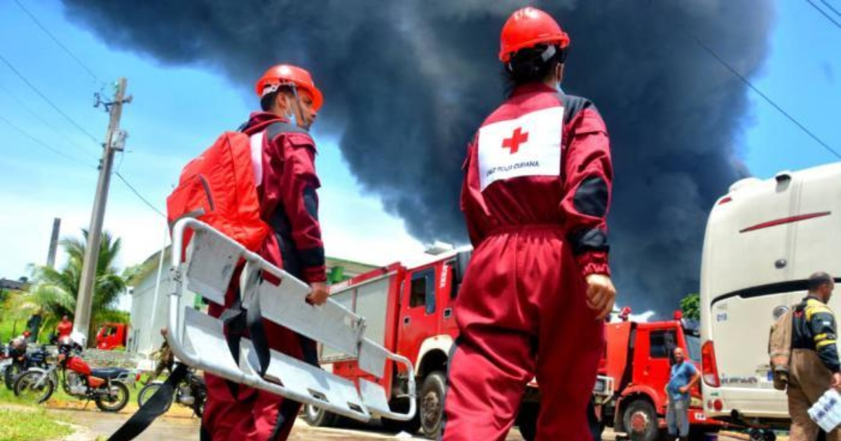 Cruz Roja en la base de supertanqueros © Ricardo López Hevia / Granma